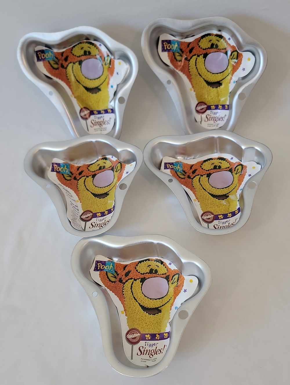 Tlgger Singles Bake, Cake Pans QTY of 5